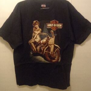 Harley-Davidson Black Tee with Vintage Motorcycle Art